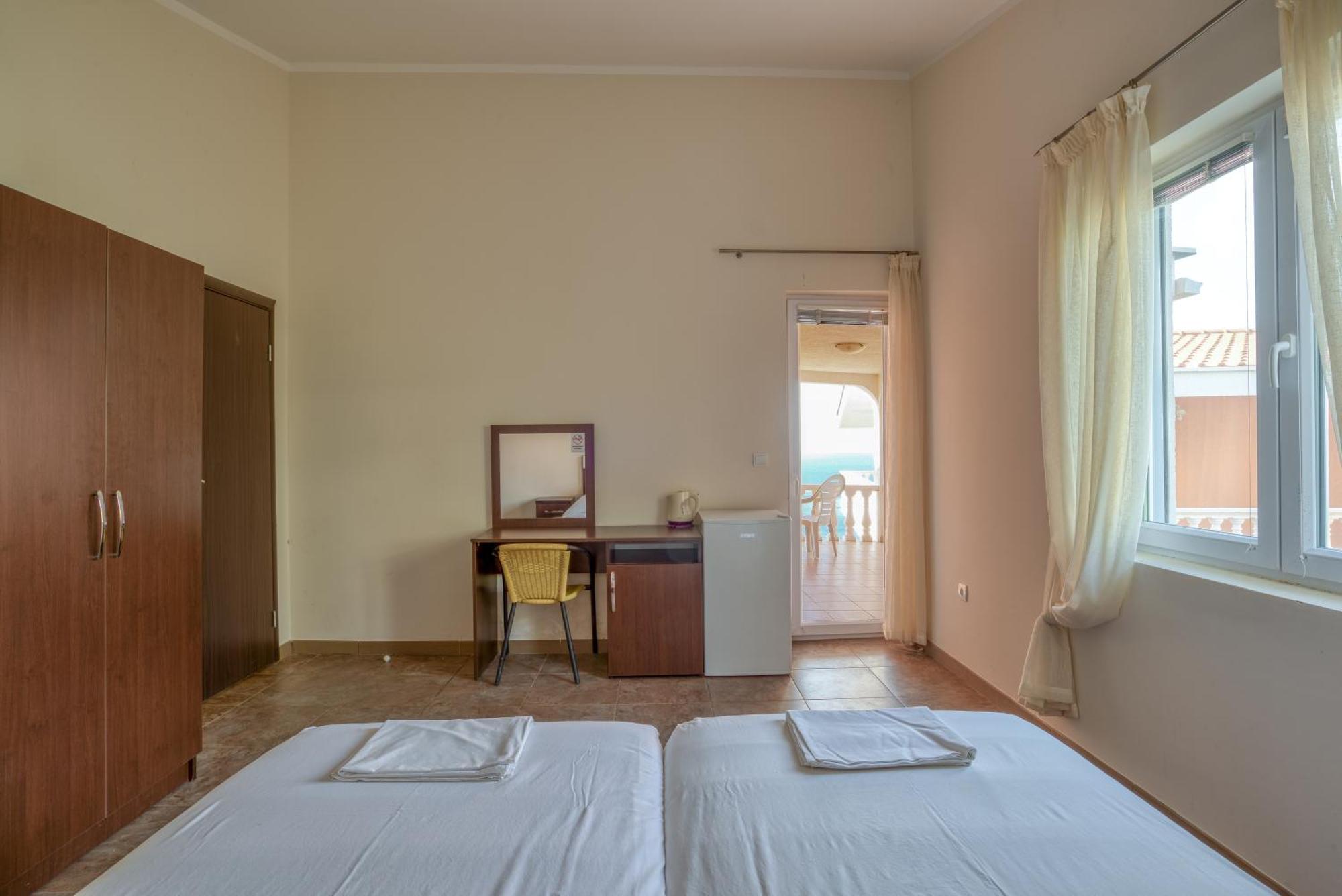 Snezna Kraljica Apartment Sutomore Bagian luar foto